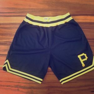Mitchell & Ness Athletic shorts
